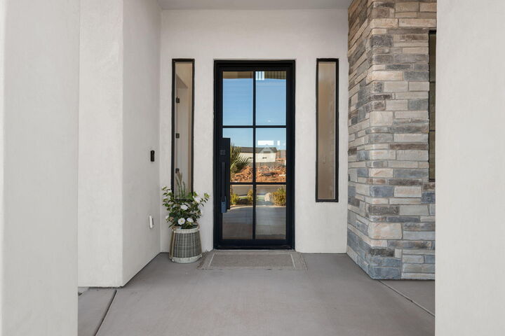 Property Photo:  2022 S Blossom Way  UT 84737 