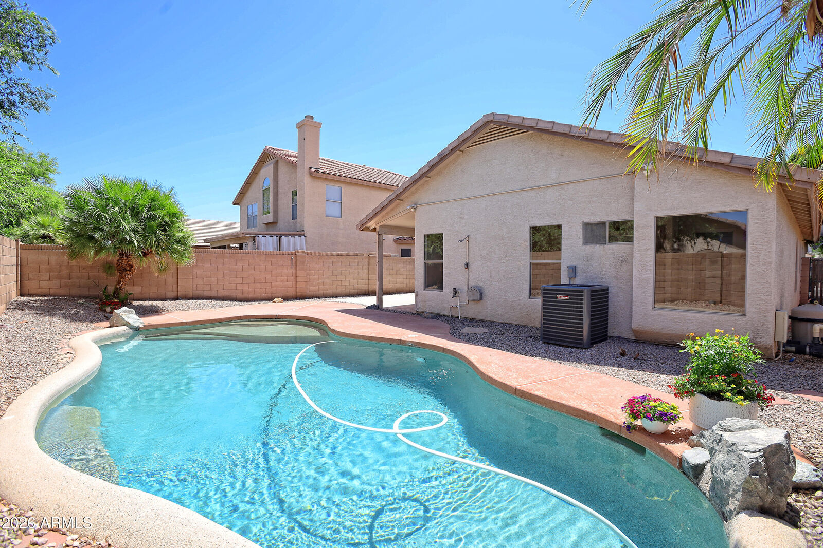 Property Photo:  670 E Kyle Drive  AZ 85296 