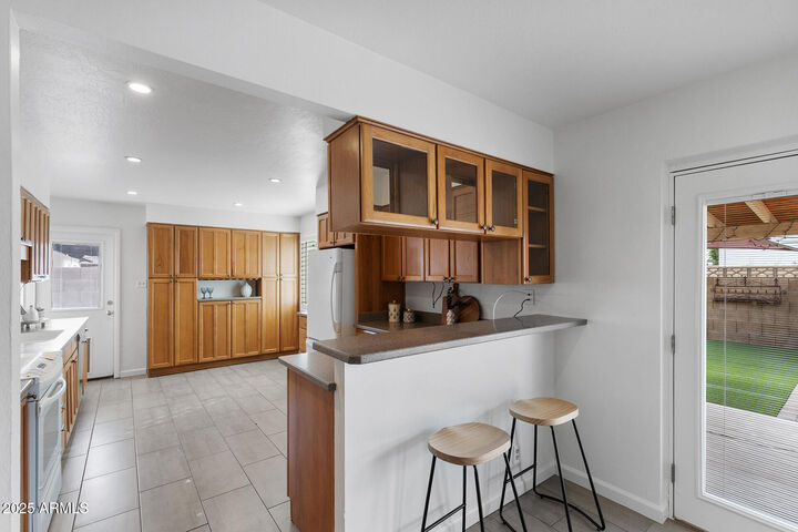 Property Photo:  8517 E Thomas Road  AZ 85251 