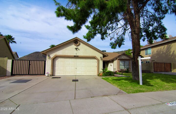 Property Photo:  4430 W Escuda Drive  AZ 85308 