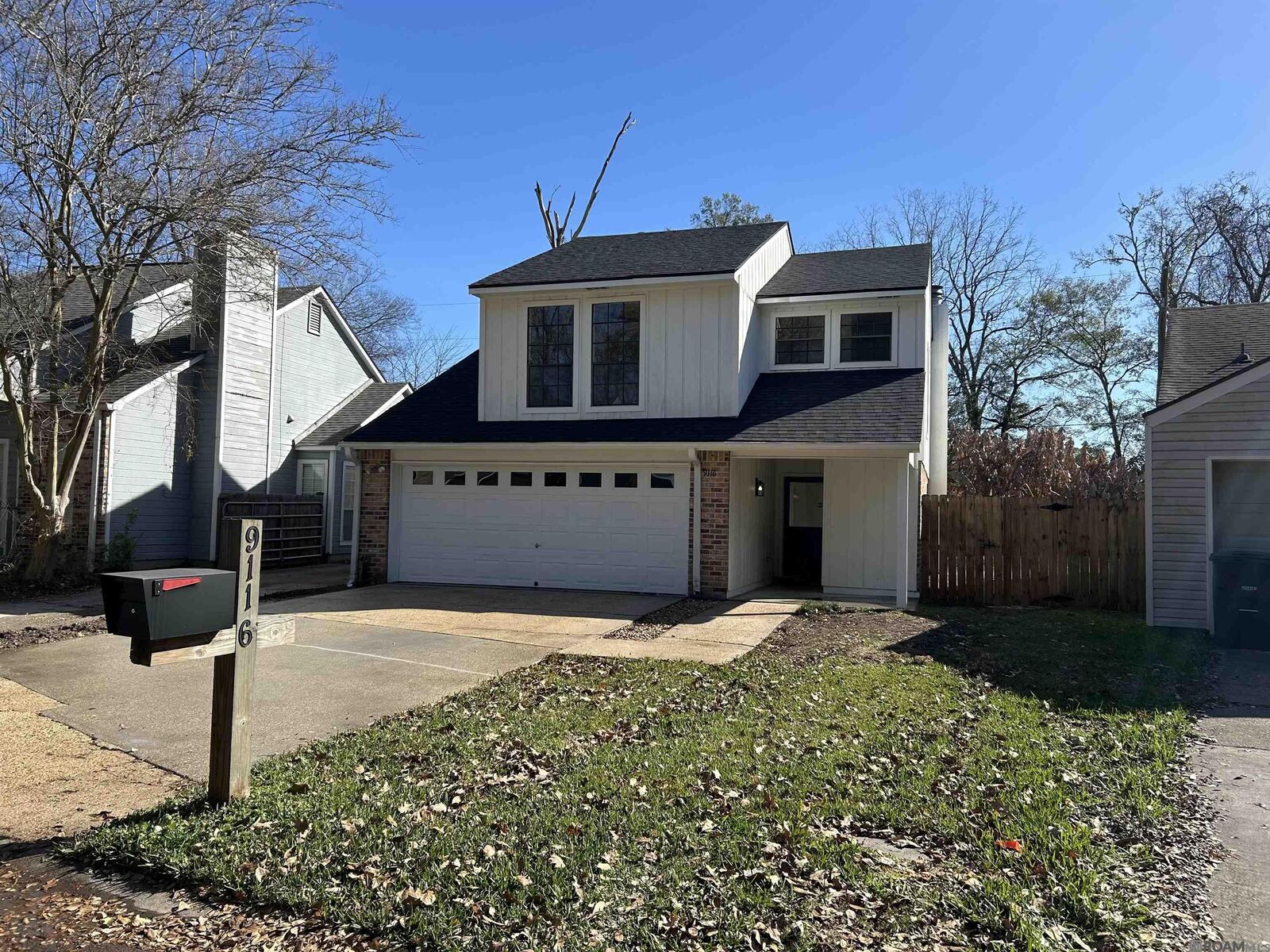 Property Photo:  9116 Fox Run Ave  LA 70808 