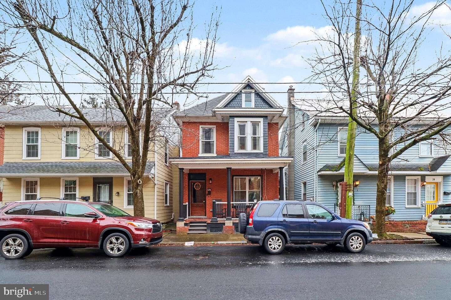 Property Photo:  24 E Orange Street  PA 17543 