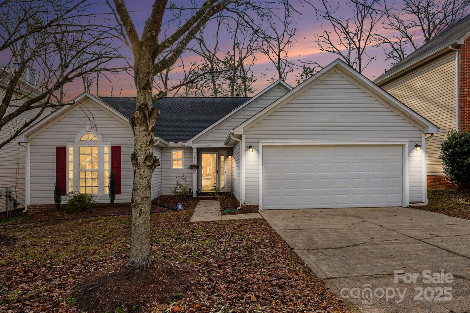 Property Photo:  6652 Allness Glen Lane  NC 28269 