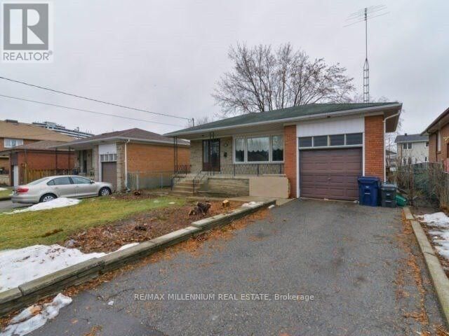 Property Photo:  484 Drewry Avenue  ON M2R 2K8 