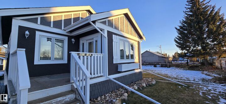 5023 53 Street — photo 1