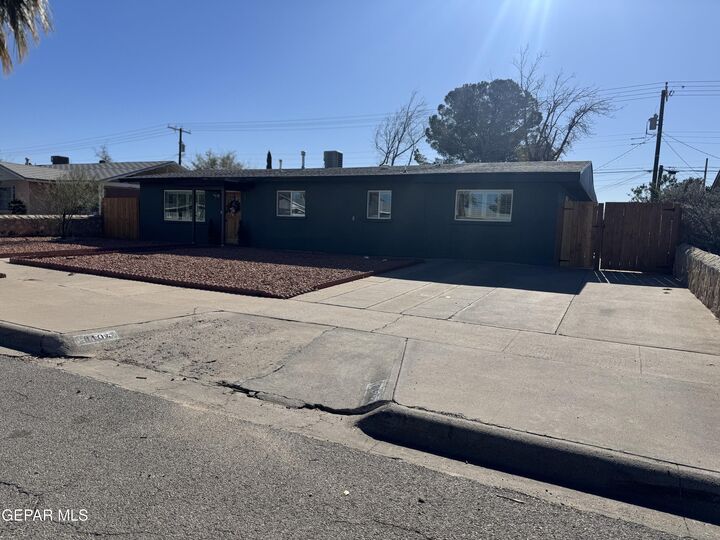 Property Photo:  8104 Parkland Drive  TX 79925 