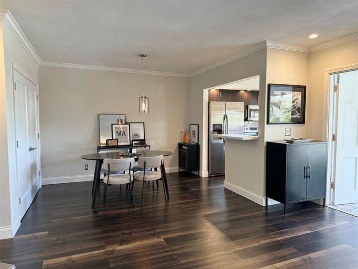 Property Photo:  2141 NE 68th St 203  FL 33308 