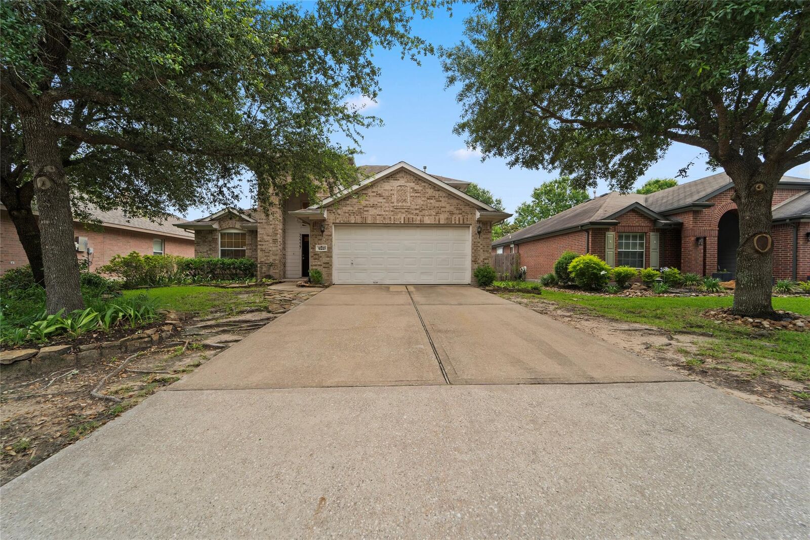 Property Photo: 32227 Willow Creek Park TX 77385