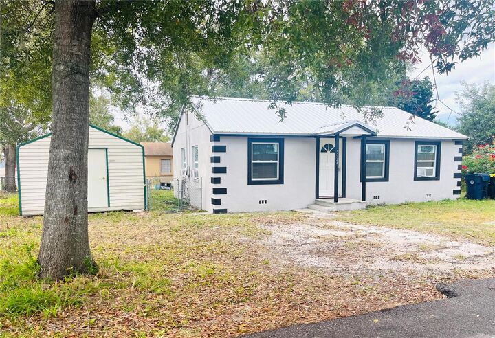 Property Photo:  532 W Bridgers Avenue  FL 33823 