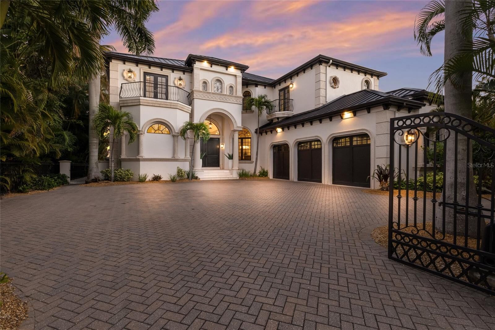 Property Photo: 1418 John Ringling Parkway FL 34236