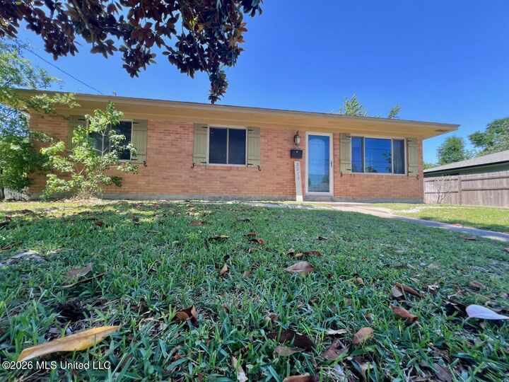 Property Photo: 2213 North Street MS 39507