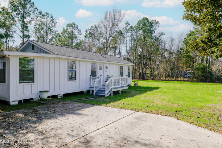 Property Photo:  411 Necaise Street  MS 39576 
