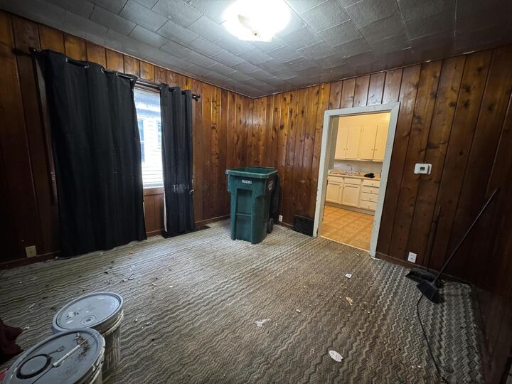 Property Photo:  640 S Magnolia Avenue  MI 48912 