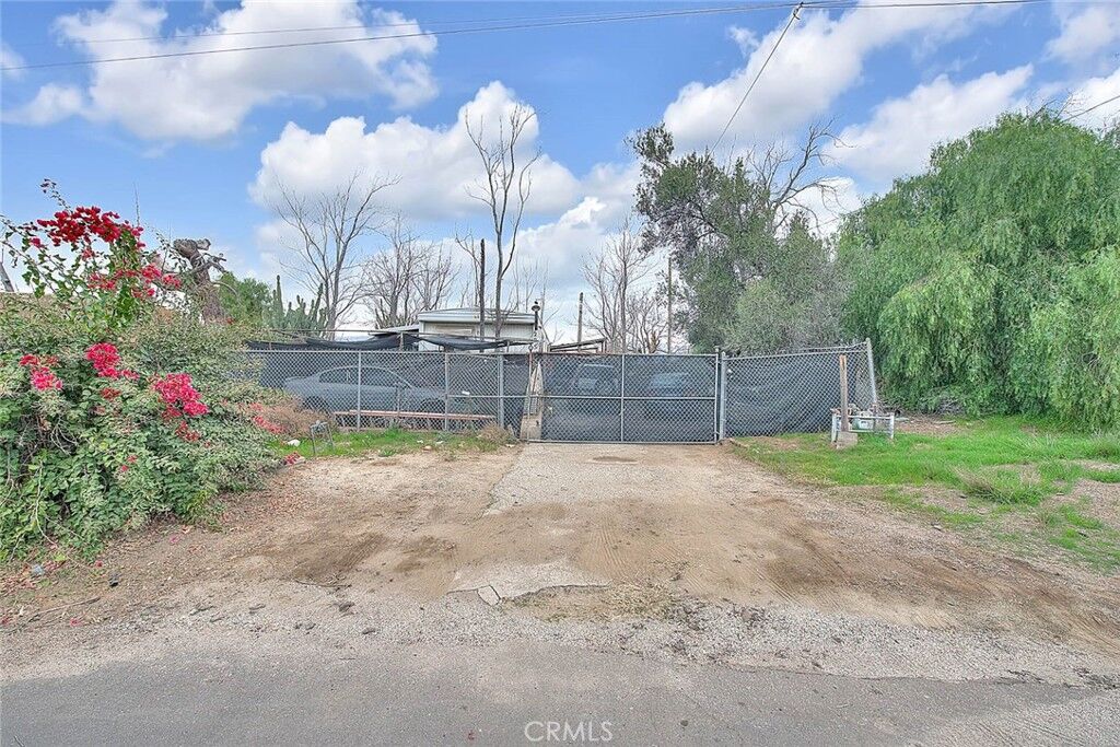Property Photo: 29570 13 Th Street CA 92567