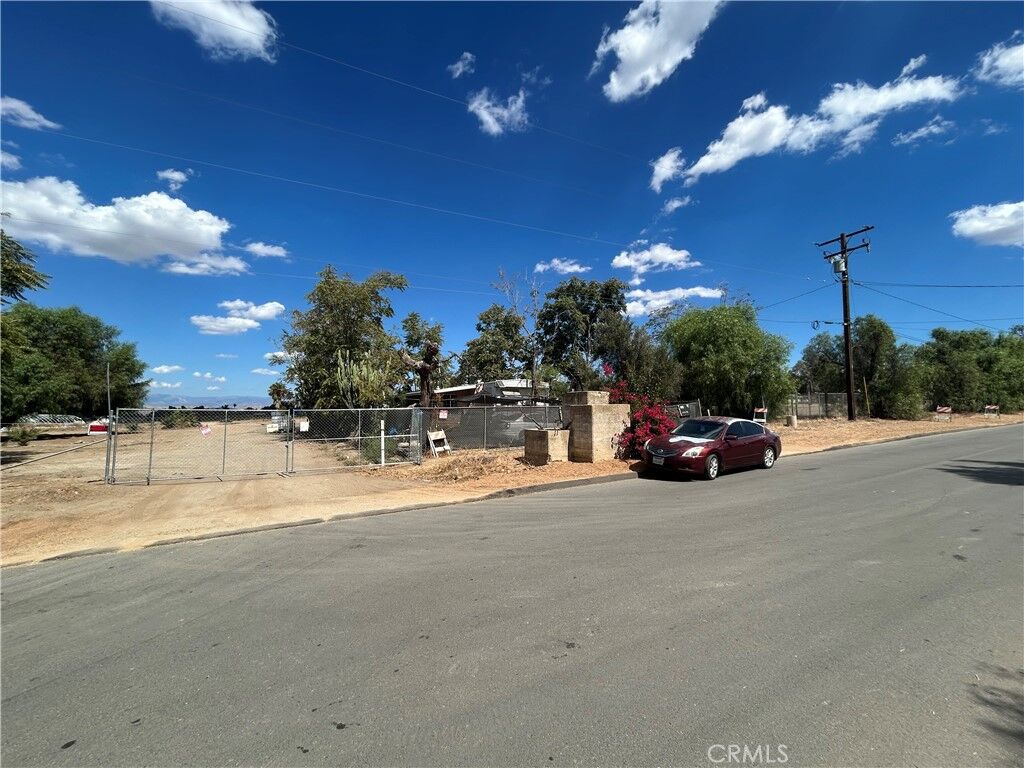 Photo of 29570 13 Th Street