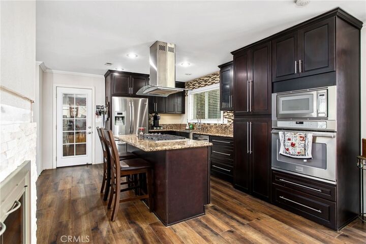 Property Photo:  632 E 8th  CA 92025 