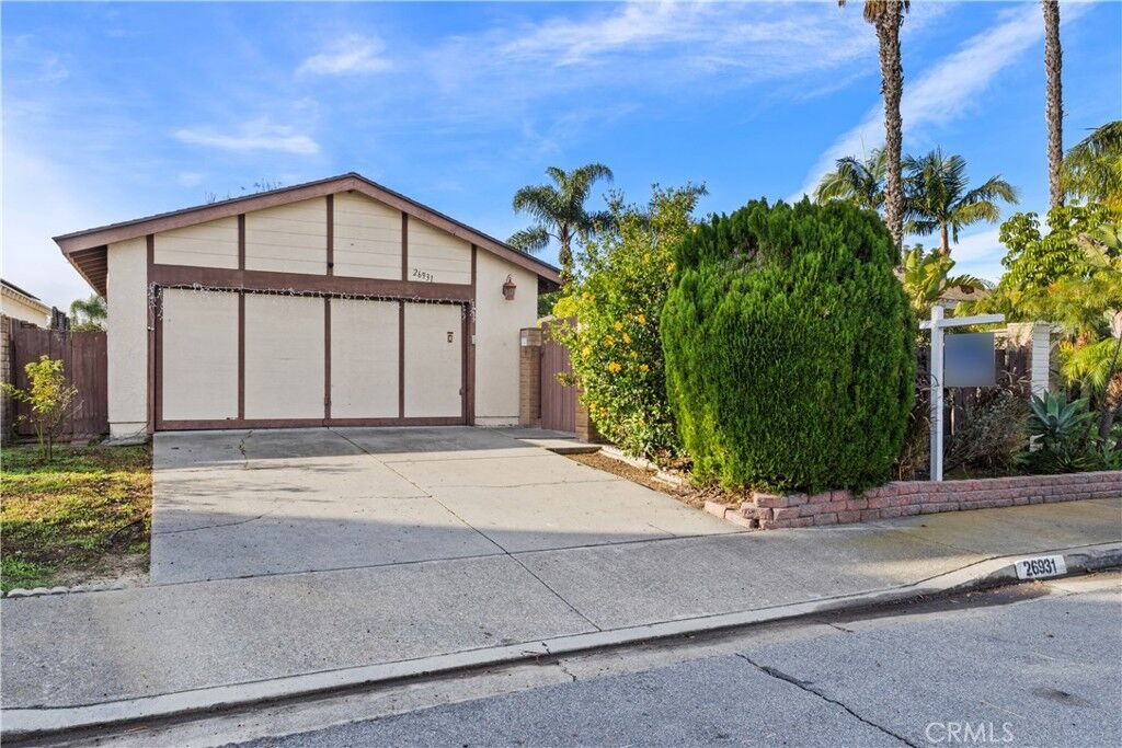 Property Photo:  26931 Colmenar  CA 92692 
