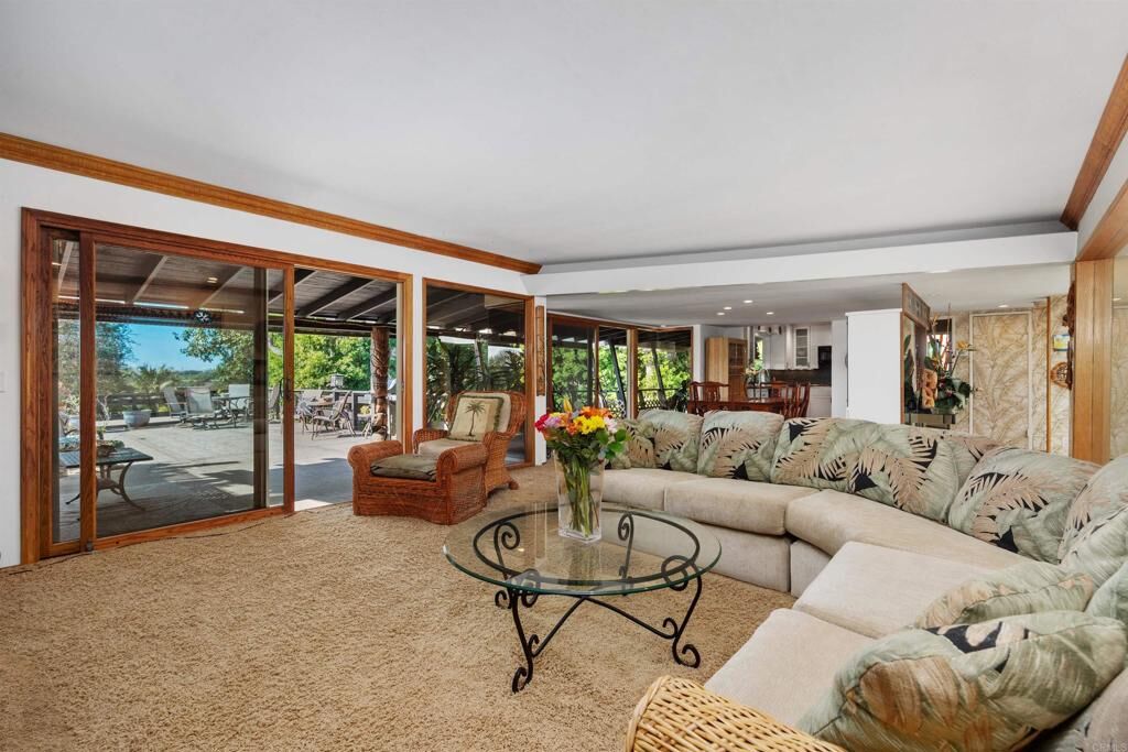 Property Photo:  828 Hygeia Avenue  CA 92024 