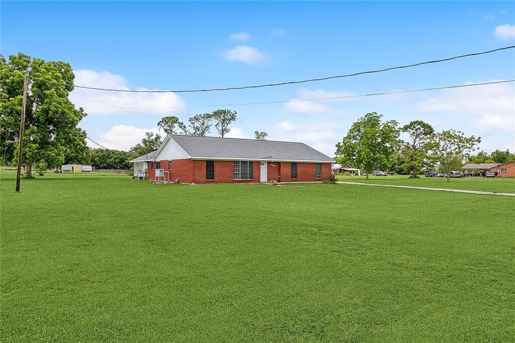 Property Photo:  136 Michael Drive  LA 70030 