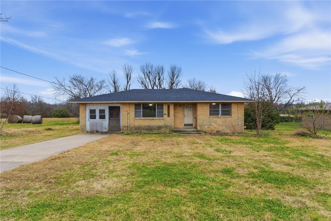 Property Photo:  5483 Har Ber Avenue  AR 72762 