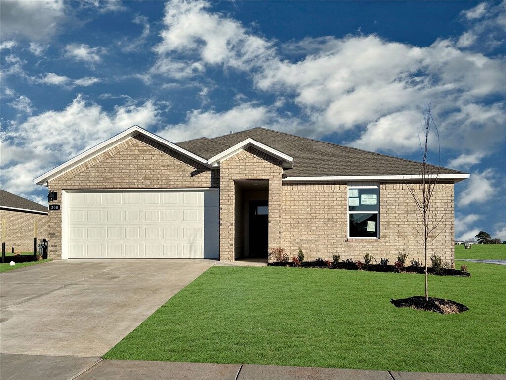 Property Photo:  412 Greer Street  AR 72751 