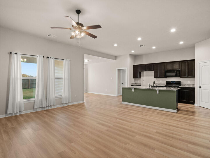 Property Photo:  1507 Bowen Rd  LA 70611 