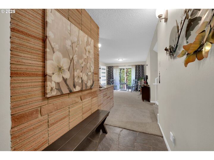 Property Photo:  815 NW Merrie Dr  OR 97330 