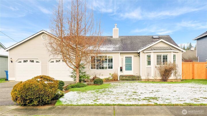 Property Photo:  721  Fir Avenue  WA 98294 