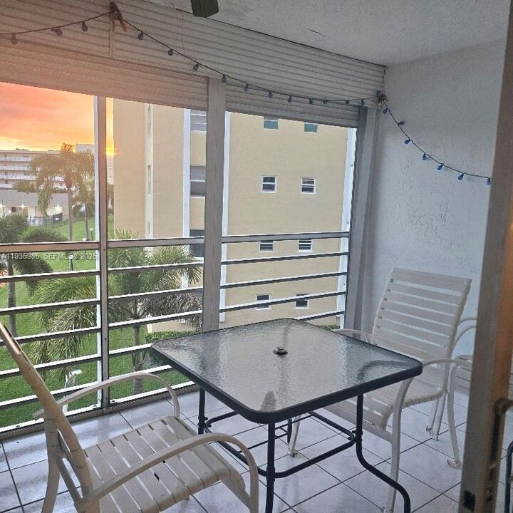 Property Photo:  200 SE 5th Ave 307  FL 33004 