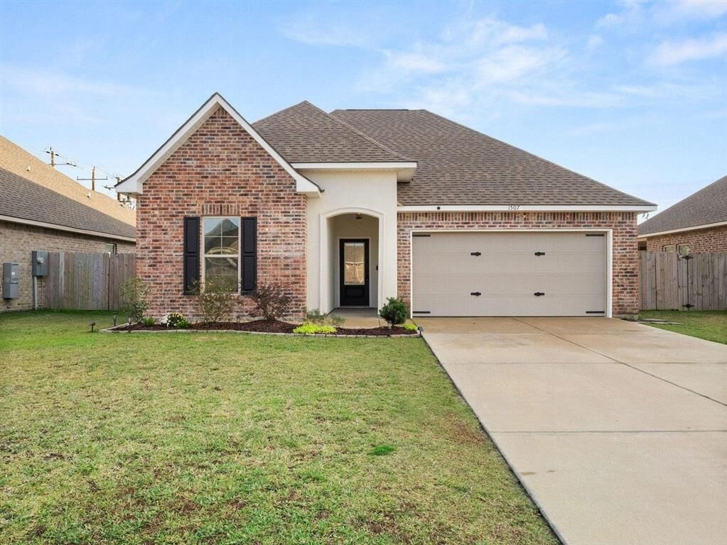 Property Photo:  1507 Bowen Road  LA 70611 