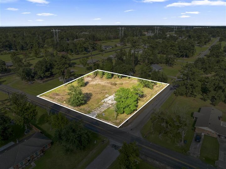 Property Photo:  422 Debra Lane  LA 70611 