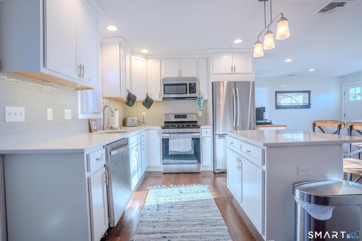 Property Photo:  348 Buckingham Avenue  CT 06460 