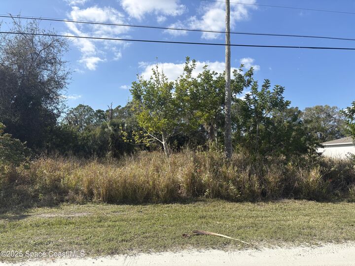 Property Photo:  8615 95th Avenue  FL 32967 