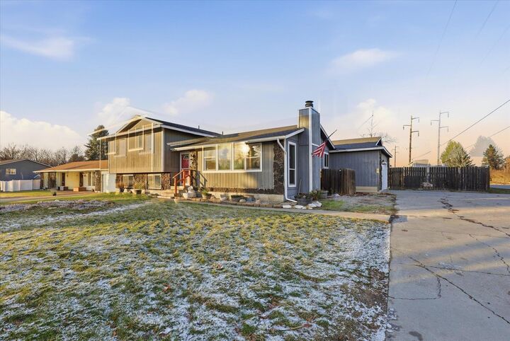 Property Photo: 15421 E 14th Ave WA 99037