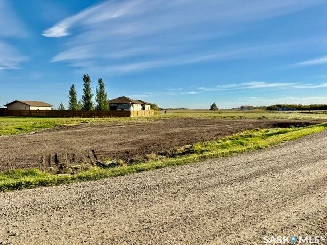 Property Photo:  10 Humboldt Lake Crescent  SK S0K 2A0 