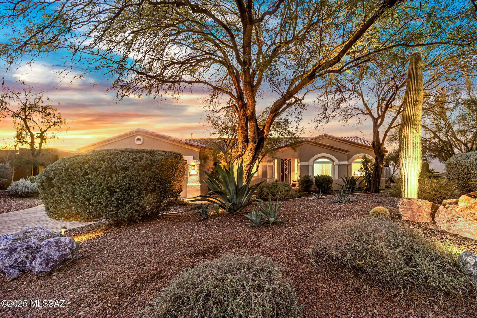 Property Photo:  11681 N La Tanya Drive  AZ 85737 
