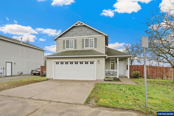 Property Photo:  620 Studer Pl  OR 97026 