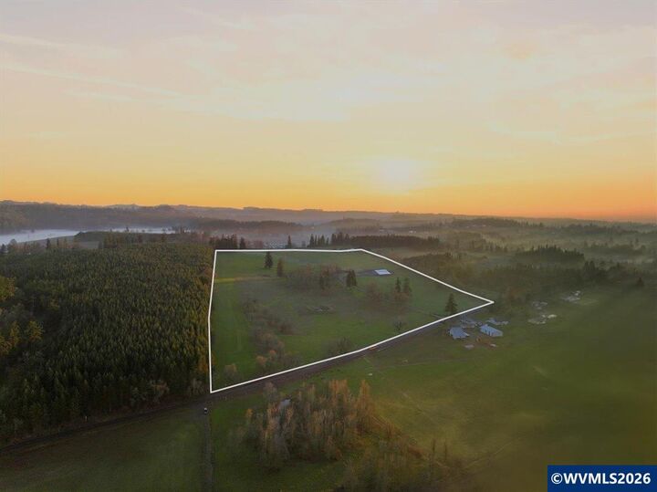 Property Photo:  6388 Cascade Hwy NE  OR 97381 