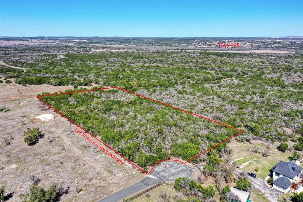 Property Photo:  1110 Wildwood Crossing  TX 78633 