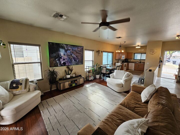 Property Photo:  1325 S Mosley Court  AZ 85286 