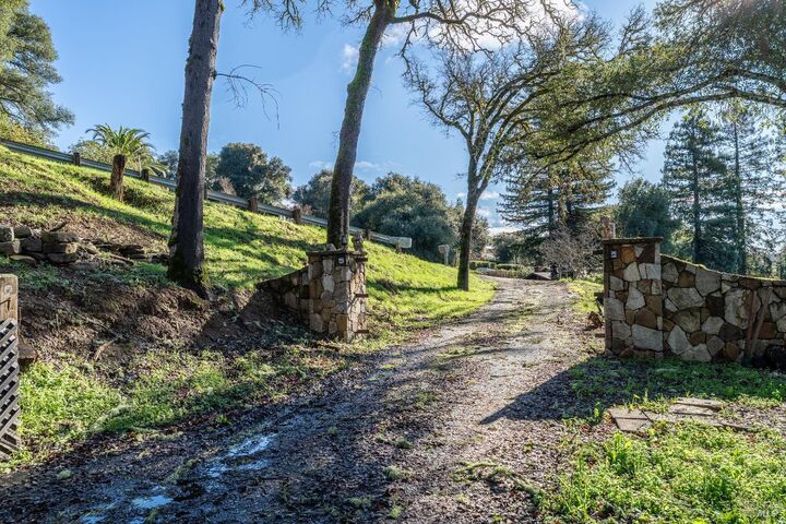 Property Photo: 1450 Deerwood Drive CA 95482