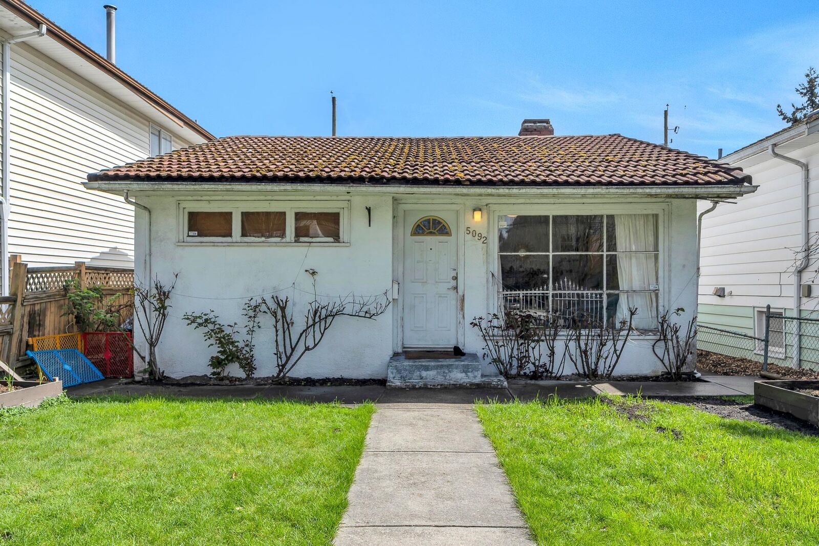 Property Photo:  5092 Main Street  BC V5W 2R3 