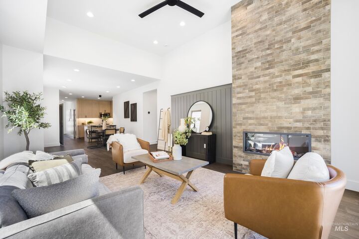 Property Photo:  6472 S Astoria Ave  ID 83642 