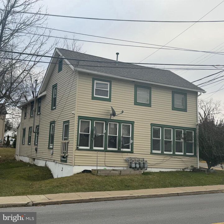 Property Photo:  501 New Street  PA 19363 