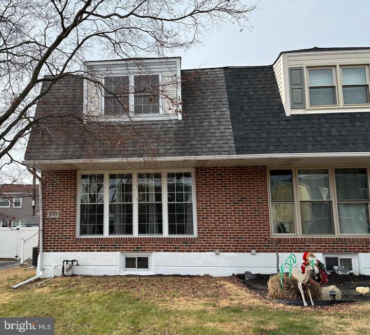 Property Photo:  829 Hood Road  PA 19081 