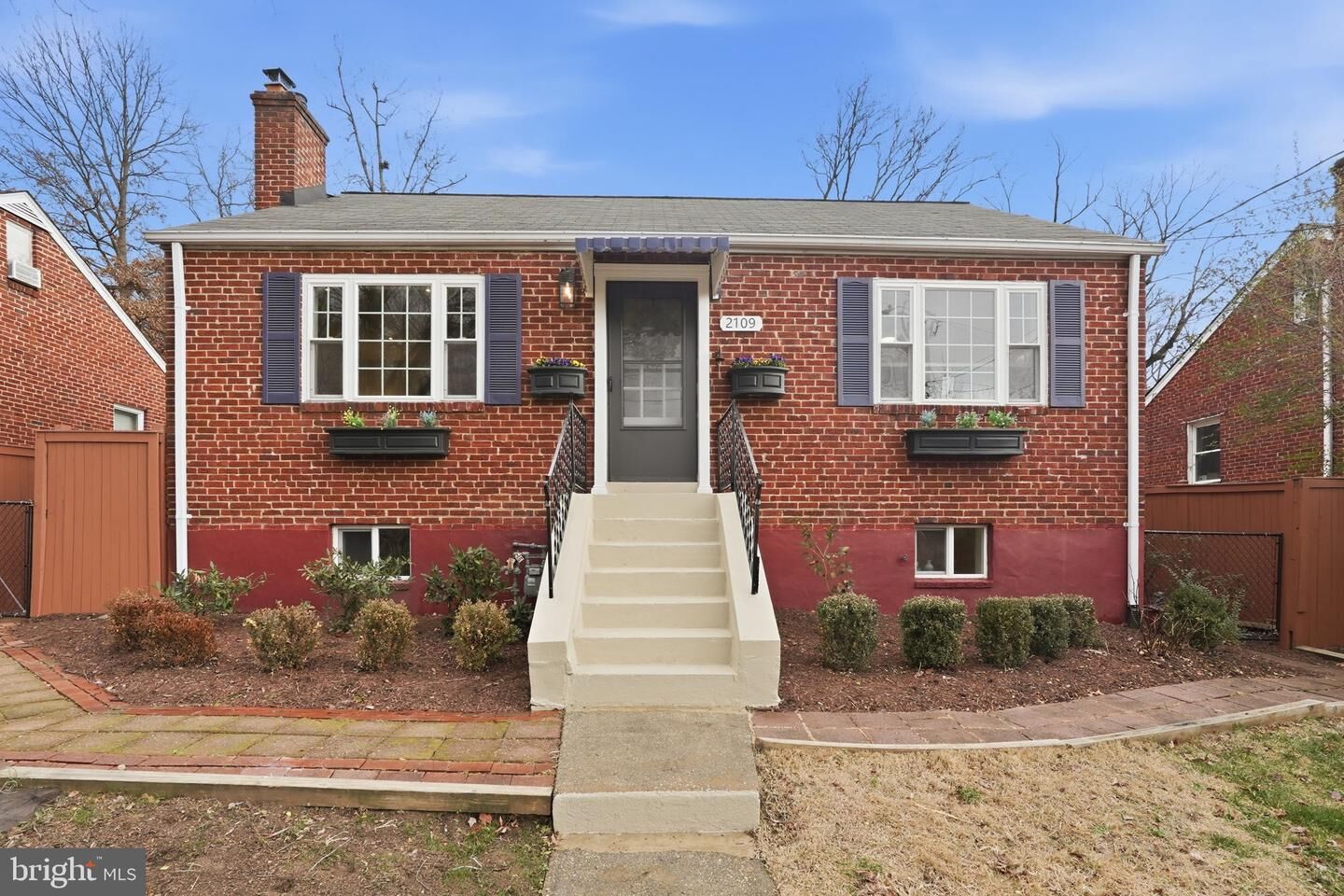 Property Photo: 2109 S Quebec Street S VA 22204