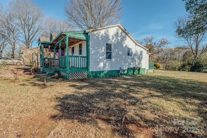 Property Photo:  213 Bakery Lane  NC 28677 