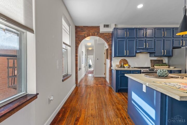 Property Photo:  1716 Highland Avenue  OH 45202 