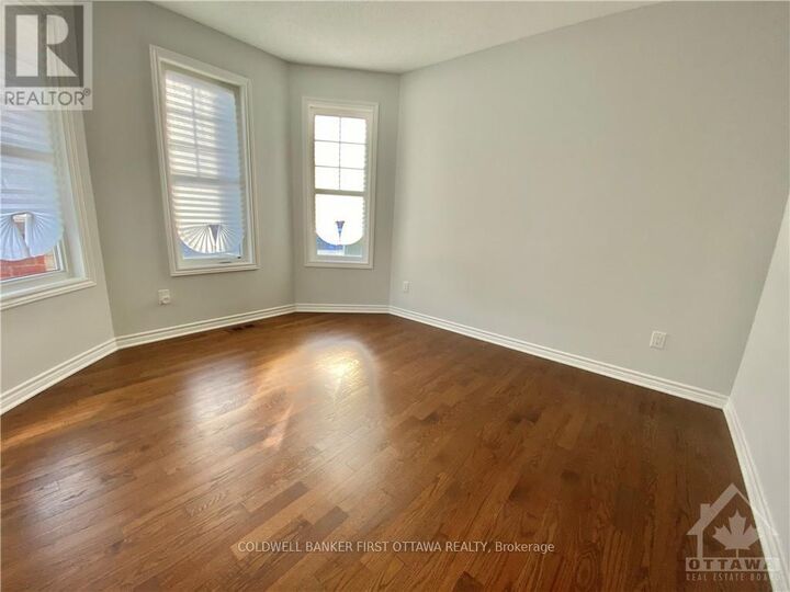 Property Photo: 924 Whimbrel Way ON K2J 6C5