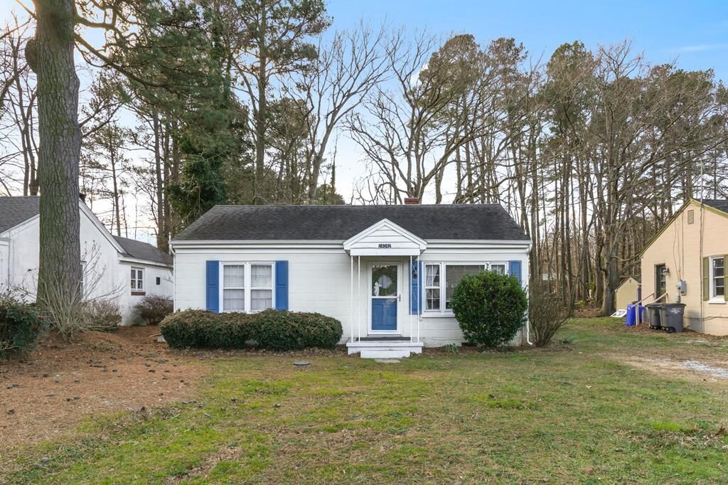 Property Photo:  24042 Bennett St  VA 23421 